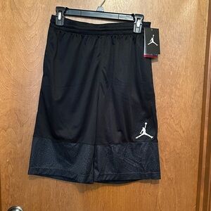 NWT Air Jordan basketball athletic shorts w drawstring & pockets size XL